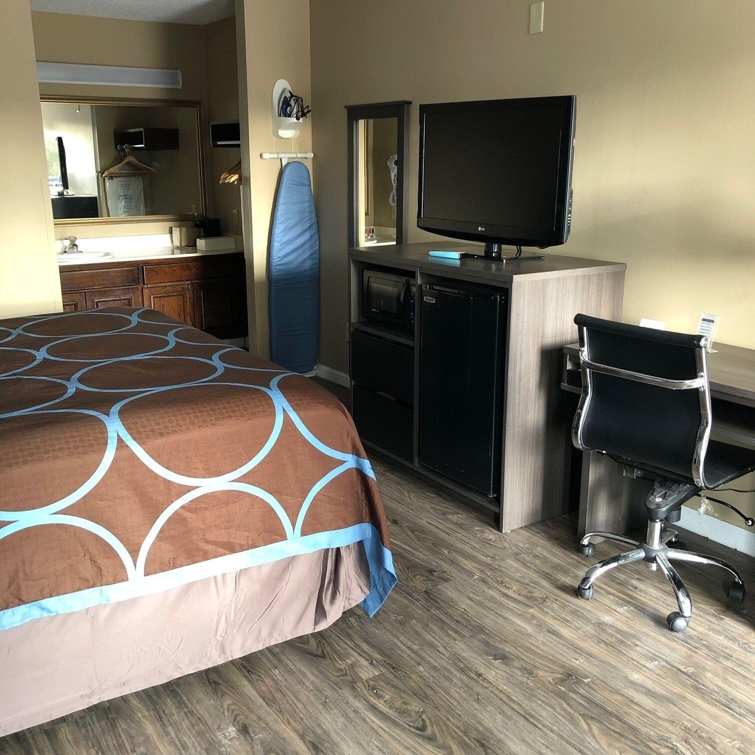 Super 8 By Wyndham Orangeburg North Motel Екстериор снимка