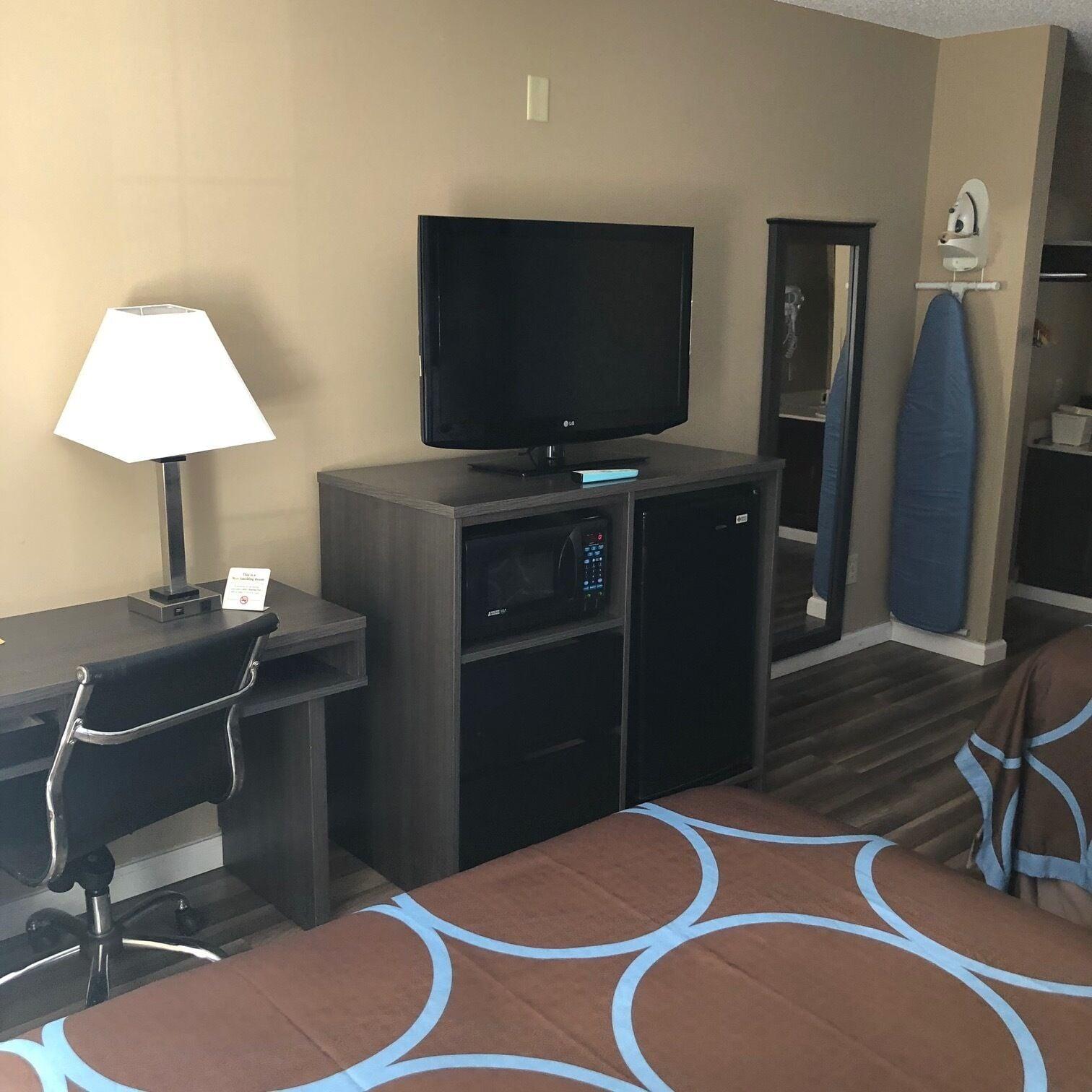 Super 8 By Wyndham Orangeburg North Motel Екстериор снимка